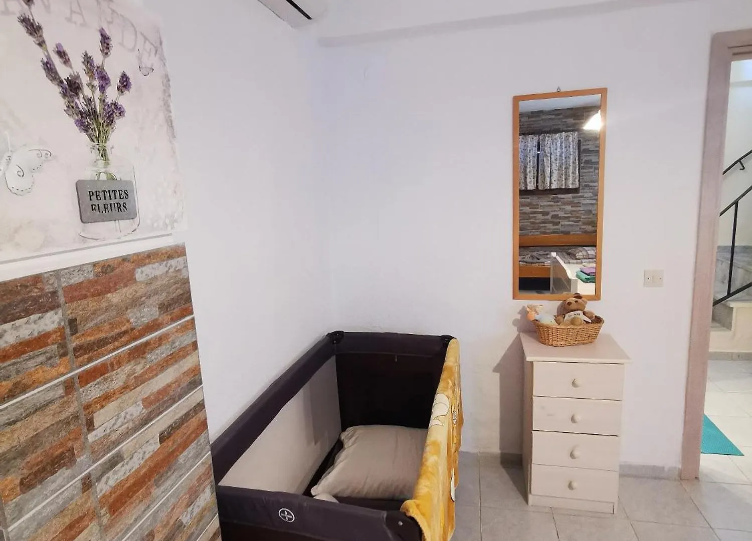Orange_Blue_Аpartment N2 Near Sea Apartment Hanioti Greece
